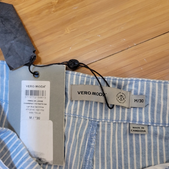 VERO MODAMia High-Rise Loose Chambray Stripe Pants - Picture 8 of 8